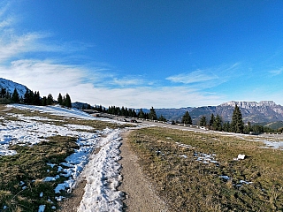 Nádherné výhledy z místa Rossfeld Panorama Strasse.