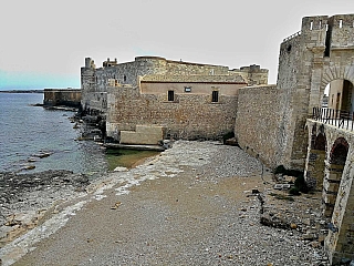 Pevnost Castello Maniace v Syrakusách (Sicílie - Itálie)