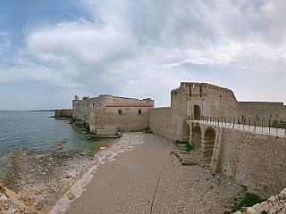 Pevnost Castello Maniace v Syrakusách  (Sicílie - Itálie)