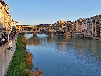 Ponte Vecchio (Most Zlatníků) ve Florencii (Itálie)