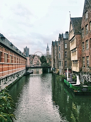 Pohled z mostu na řeku Lieve (Gent - Belgie)