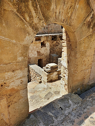 Hrad Capdepera a stejnojmenné městečko na ostrově Mallorka (Španělsko)