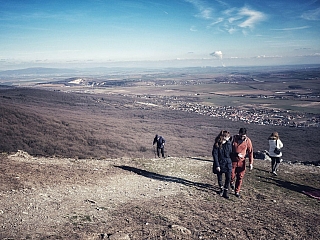 Výhľad z nitrianskej Pyramídy do okolia (Slovensko)