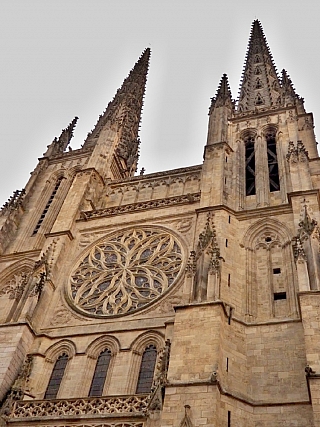 Katedrála sv. Ondřeje v Bordeaux (Francie)