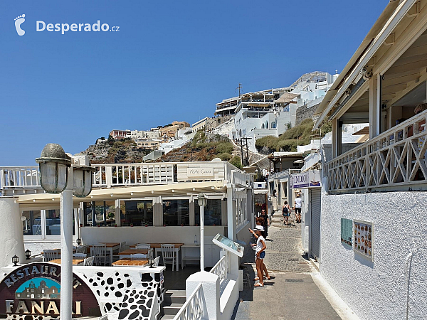 Fira na ostrově Santorini (Řecko)