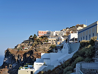 Fira na ostrově Santorini (Řecko)