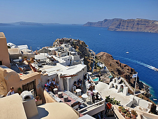 Oia na ostrově Santorini (Řecko)