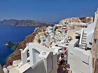 Oia na ostrově Santorini (Řecko)