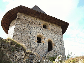 Hrad Šomoška v Cerovej vrchovine na Slovensku