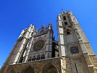 Katedrála Panny Marie v Leónu přinese vzpomínku na gotiku