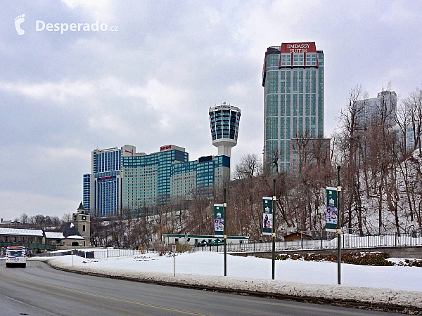 Ledové Niagarské vodopády (Kanada)