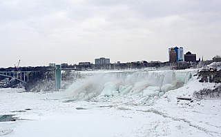 Ledové Niagarské vodopády (Kanada)