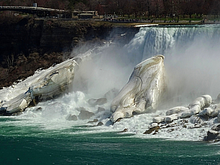 Niagarské vodopády (Kanada)