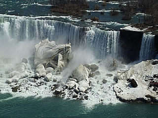 Niagarské vodopády (Kanada)