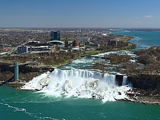 Niagarské vodopády (Kanada)