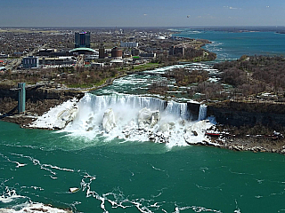 Niagarské vodopády (Kanada)