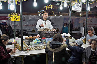 Tržiště Jemaa el-Fna v Marrákeši (Maroko)