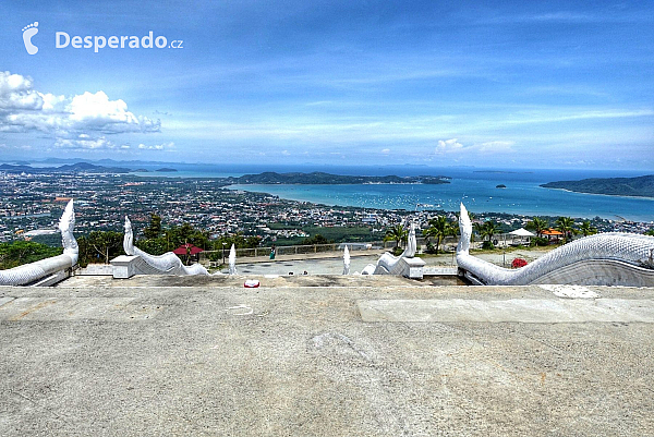 Velký Budha na ostrově Phuket (Thajsko)