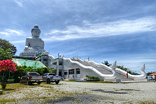 Velký Budha na ostrově Phuket (Thajsko)