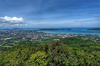 Velký Budha na ostrově Phuket (Thajsko)