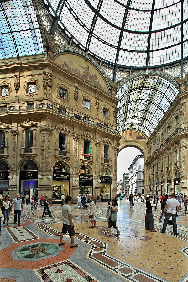 Nákupní Galerie Viktora Emanuela II. v Milánu (Lombardie - Itálie)