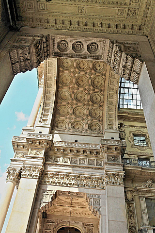 Nákupní Galerie Viktora Emanuela II. v Milánu (Lombardie - Itálie)