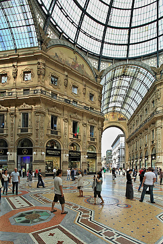 Nákupní Galerie Viktora Emanuela II. v Milánu (Lombardie - Itálie)