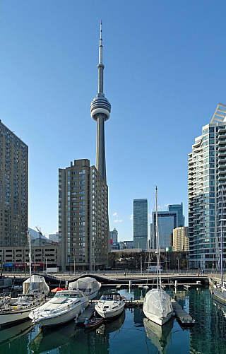 CN Tower v Torontu (Ontario - Kanada)