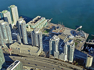 CN Tower v Torontu (Ontario - Kanada)