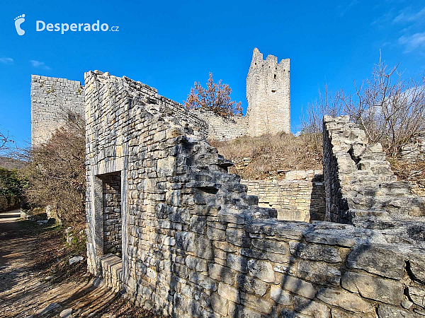 Hrad Dvigrad (Istrie - Chorvatsko)