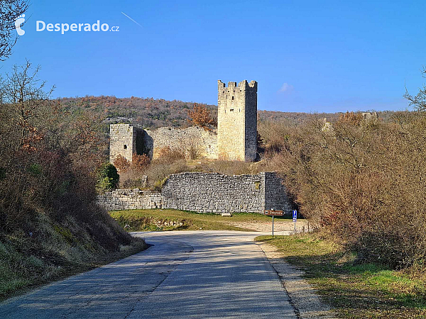 Hrad Dvigrad (Istrie - Chorvatsko)
