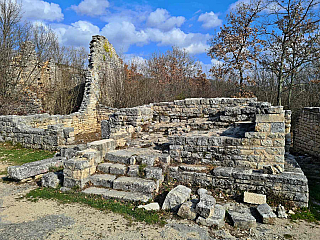 Hrad Dvigrad (Istrie - Chorvatsko)