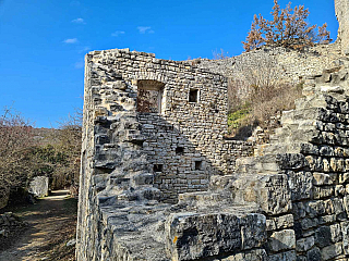 Hrad Dvigrad (Istrie - Chorvatsko)