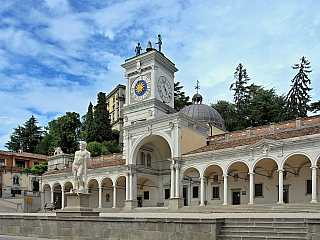 Visegrád (Maďarsko)Udine (Furlánsko-Julské Benátsko – Itálie)
