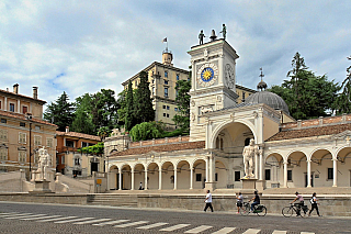 Visegrád (Maďarsko)Udine (Furlánsko-Julské Benátsko – Itálie)