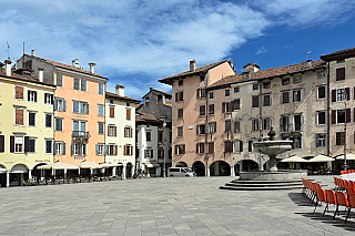 Visegrád (Maďarsko)Udine (Furlánsko-Julské Benátsko – Itálie)