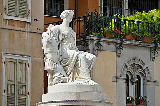 Visegrád (Maďarsko)Udine (Furlánsko-Julské Benátsko – Itálie)