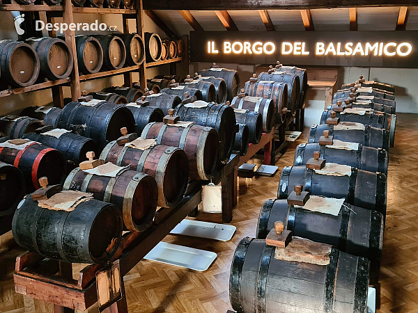Zrání balzamika v Il Borgo del Balsamico na okraji Reggio nell'Emilia (Reggio Emilia - Itálie)