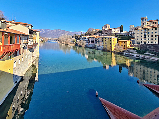 Most Ponte Vecchio v Bassano del Grappa (Veneto - Itálie)