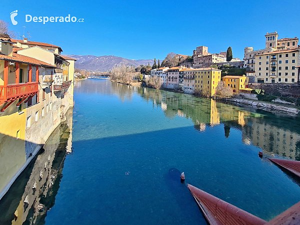Ponte Vecchio v Bassano del Grappa (Veneto - Itálie)