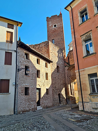 Castello degli Ezzelini v Bassano del Grappa (Veneto - Itálie)