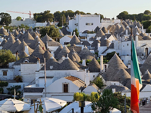 V Alberobello poznáte jedinečnou architekturu Apulie