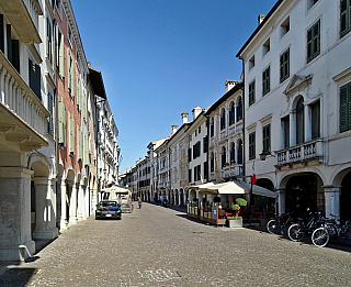 Pordenone (Furlansko-Julské Benátsko - Itálie)