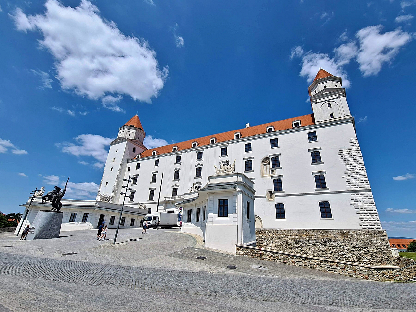 Bratislavský hrad (Slovensko)