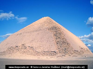 Lomená pyrmaida (Egypt)