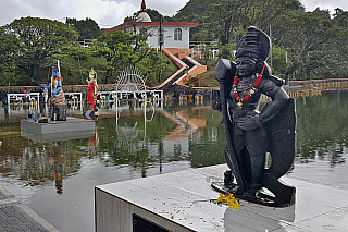 Grand Bassin Hindu Temple (Mauricius)