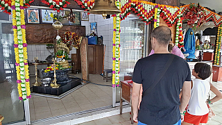 Grand Bassin Hindu Temple (Mauricius)