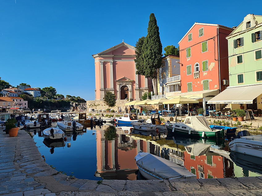 Veli Lošinj (ostrov Lošinj - Chorvatsko)