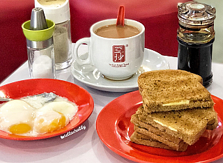 Nejoblíbenější jídla v Singapuru - Kaya Toast a vajíčko na měkko