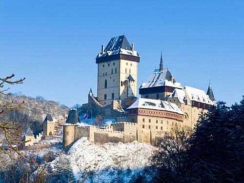 Objevte vánoční kouzlo Karlštejna. Prodlouženého víkendu v prosinci litovat nebudete